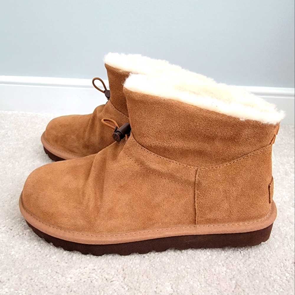 NEW! UGG Mini Toggler boot